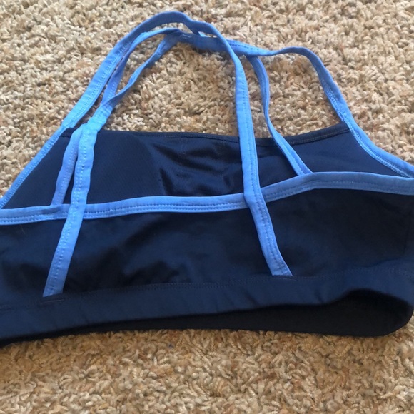 A fabletic bra sized medium - Picture 3 of 3